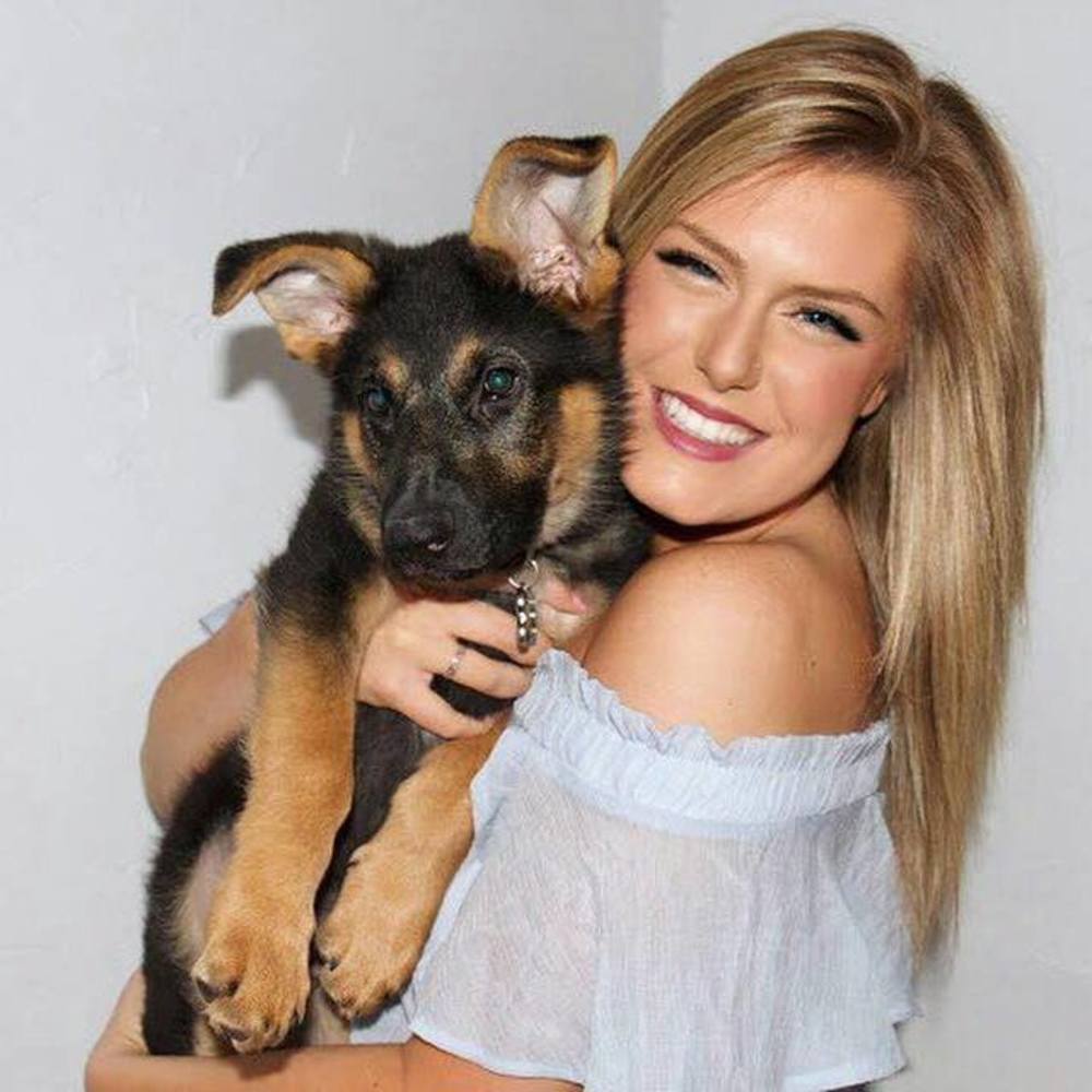 Meet your Posher, Holly